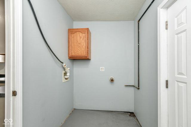 3244 S 200 E, Anderson, IN 46017