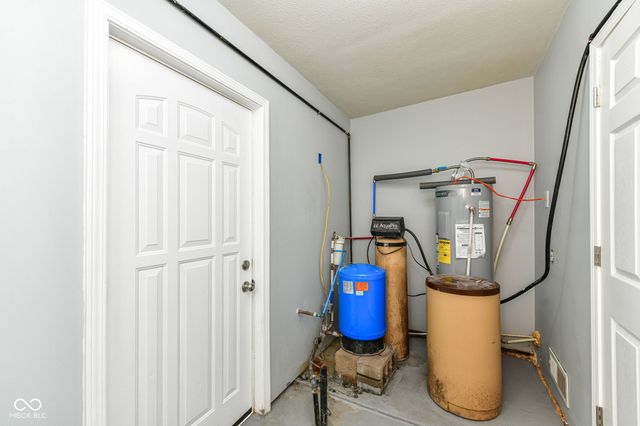 3244 S 200 E, Anderson, IN 46017