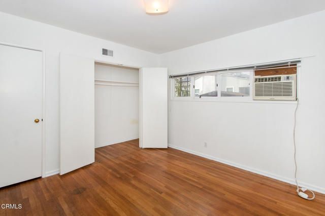 6425 Columbus Avenue, Los Angeles, CA 91411