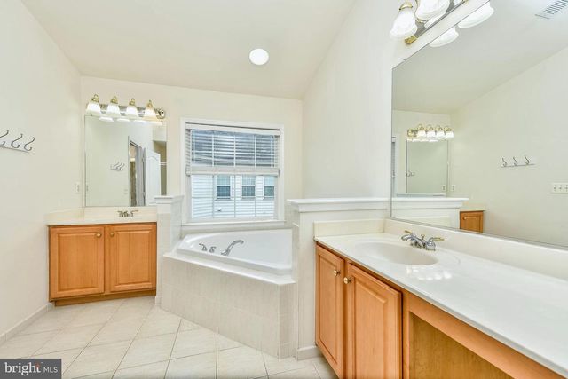 8105 QUINN TER, Vienna, VA 22180