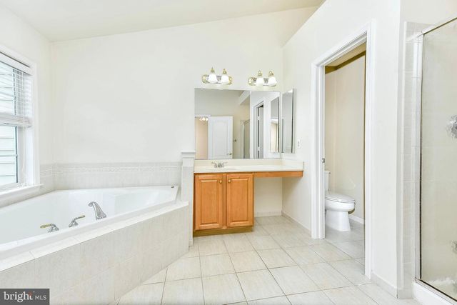 8105 QUINN TER, Vienna, VA 22180