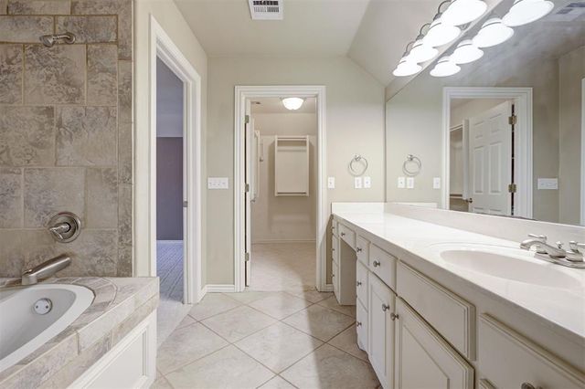 236 Olde Brook Court, Norman, OK 73072