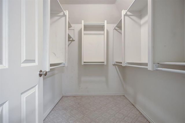 236 Olde Brook Court, Norman, OK 73072