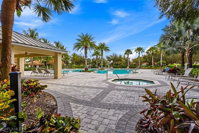 2667 Blossom WAY, Naples, FL 34120