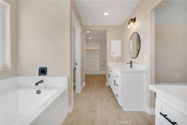 22520 Houston Street, Apple Valley, CA 92308