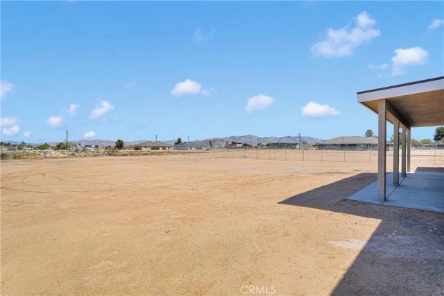 22520 Houston Street, Apple Valley, CA 92308