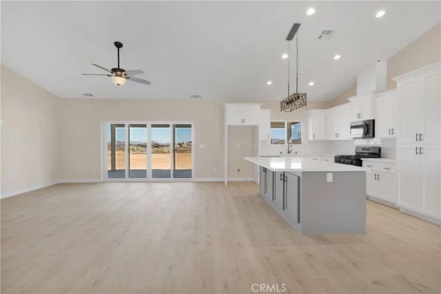 22520 Houston Street, Apple Valley, CA 92308