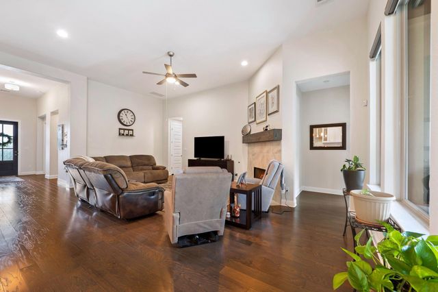 1009 Legacy XING, Georgetown, TX 78628