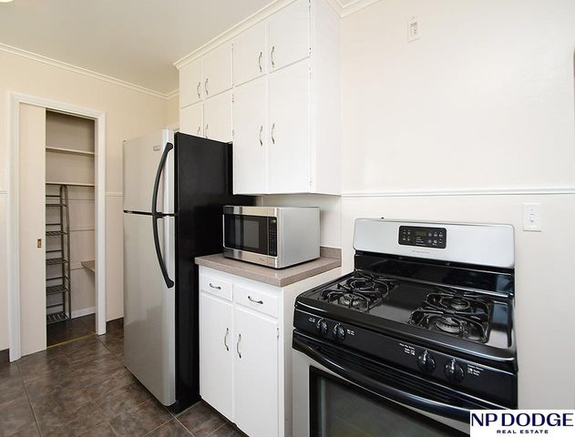 3213 S 43rd Street, Omaha, NE 68105