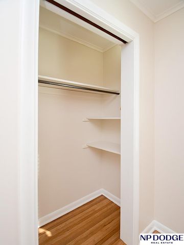 3213 S 43rd Street, Omaha, NE 68105