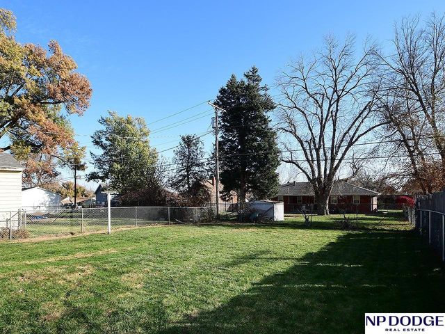 3213 S 43rd Street, Omaha, NE 68105