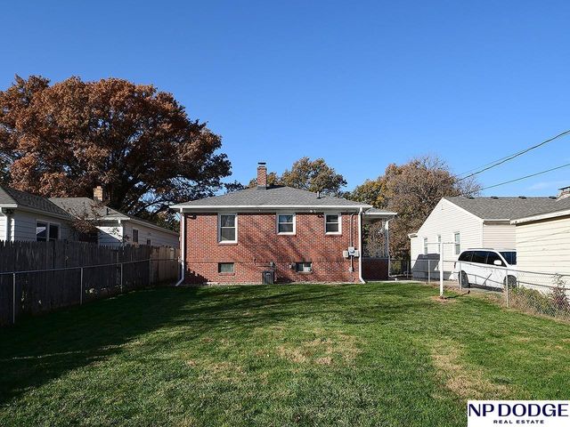 3213 S 43rd Street, Omaha, NE 68105