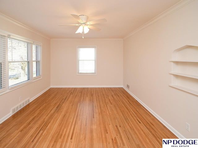 3213 S 43rd Street, Omaha, NE 68105