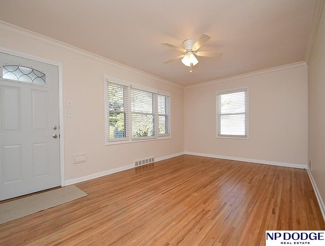 3213 S 43rd Street, Omaha, NE 68105