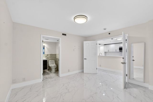 3901 S Flagler Drive 105, West Palm Beach, FL 33405