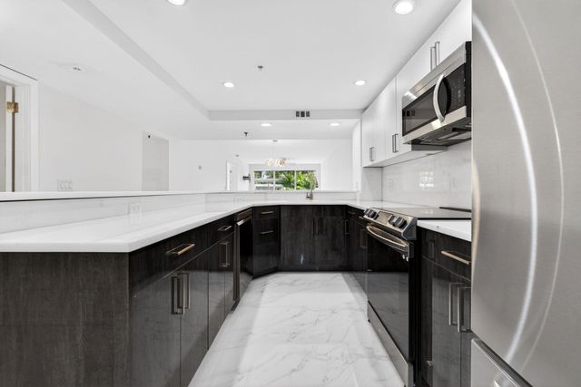 3901 S Flagler Drive 105, West Palm Beach, FL 33405