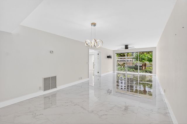 3901 S Flagler Drive 105, West Palm Beach, FL 33405