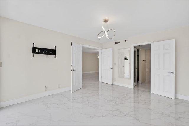 3901 S Flagler Drive 105, West Palm Beach, FL 33405