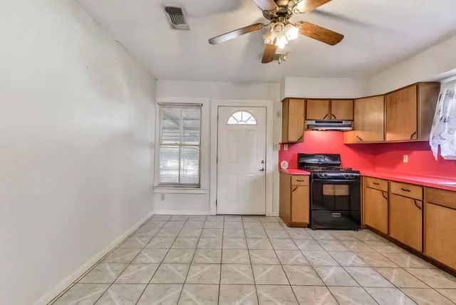 212 Danna Lane, Houston, TX 77009