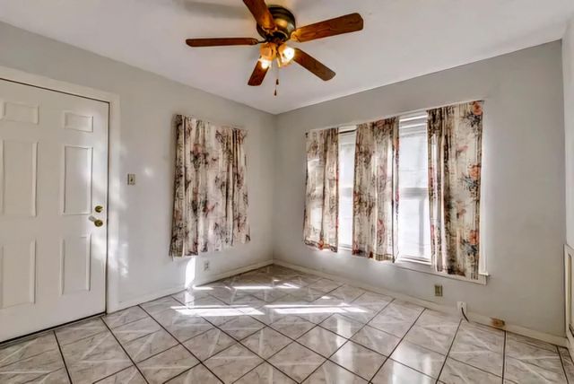 212 Danna Lane, Houston, TX 77009