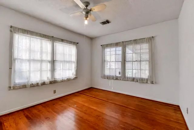 212 Danna Lane, Houston, TX 77009