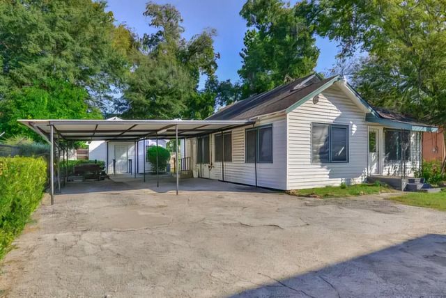 212 Danna Lane, Houston, TX 77009