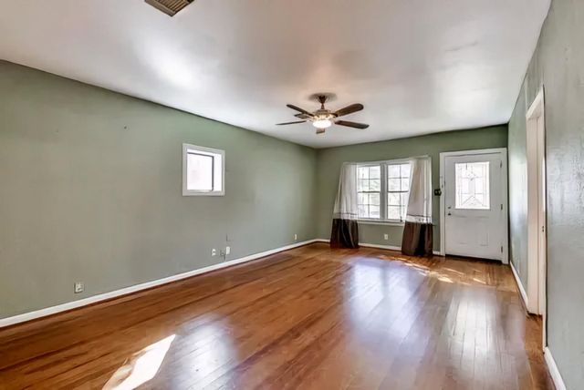 212 Danna Lane, Houston, TX 77009