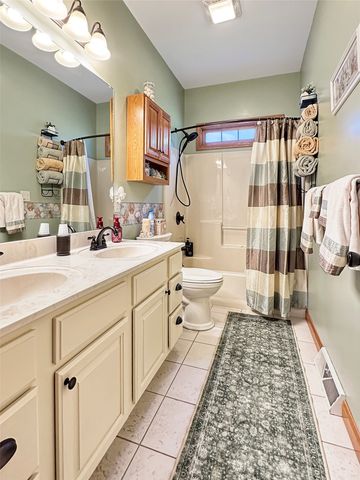 5515 SANDALWOOD Court, Erie, PA 16506