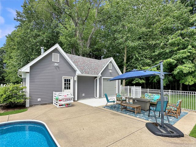 5515 SANDALWOOD Court, Erie, PA 16506