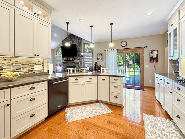5515 SANDALWOOD Court, Erie, PA 16506