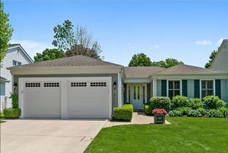 933 Shambliss Lane, Buffalo Grove, IL 60089