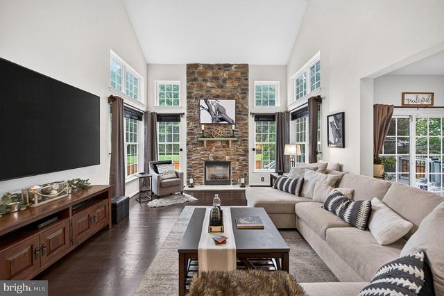 8358 MINERAL SPRINGS DR, Manassas, VA 20112