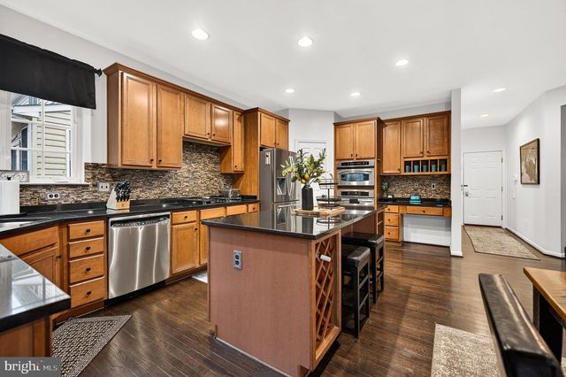 8358 MINERAL SPRINGS DR, Manassas, VA 20112