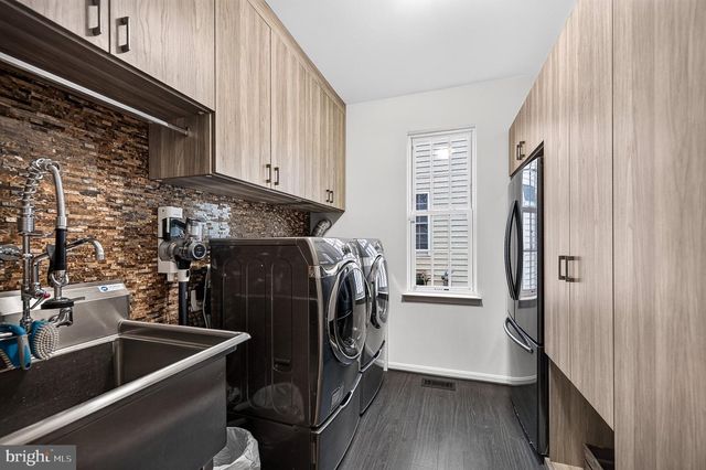 8358 MINERAL SPRINGS DR, Manassas, VA 20112