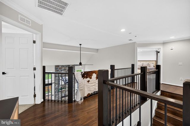 8358 MINERAL SPRINGS DR, Manassas, VA 20112