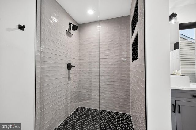 8358 MINERAL SPRINGS DR, Manassas, VA 20112