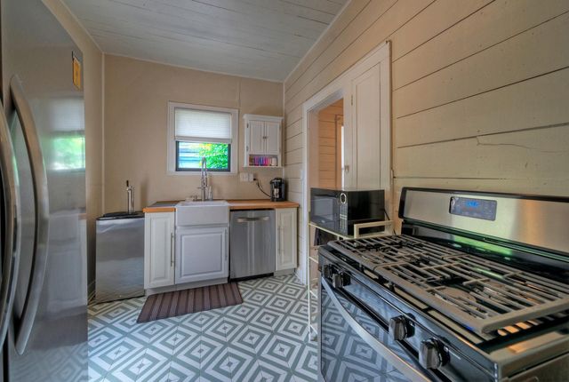 1711 E 7th ST 1, Austin, TX 78702