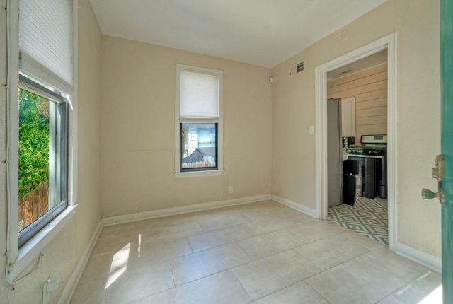 1711 E 7th ST 1, Austin, TX 78702