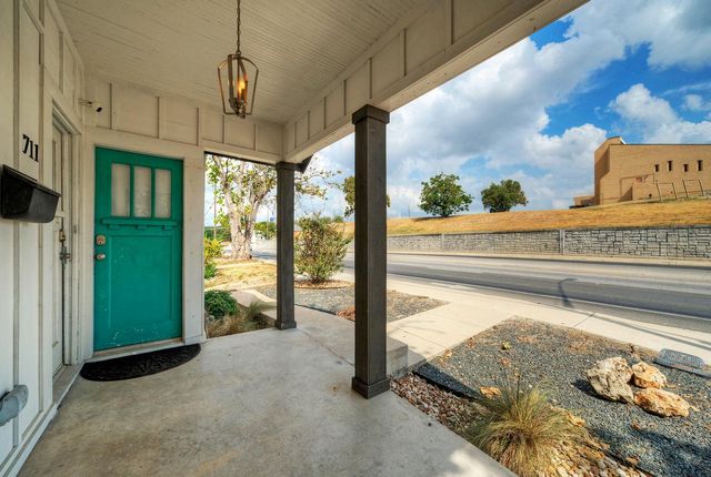 1711 E 7th ST 1, Austin, TX 78702