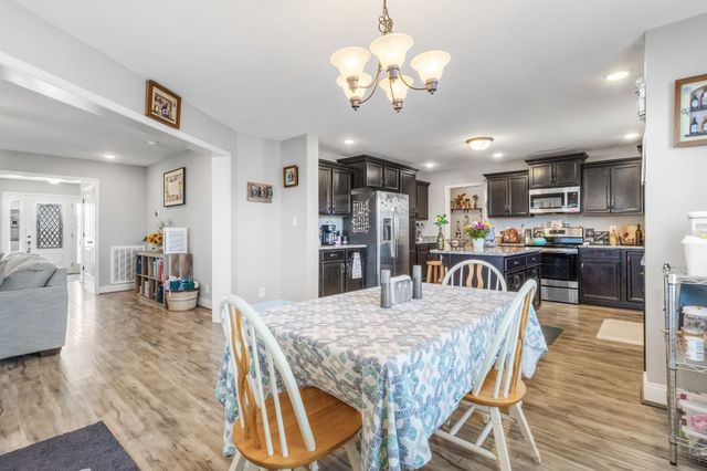 752 Crestone Ln, Clarksville, TN 37042