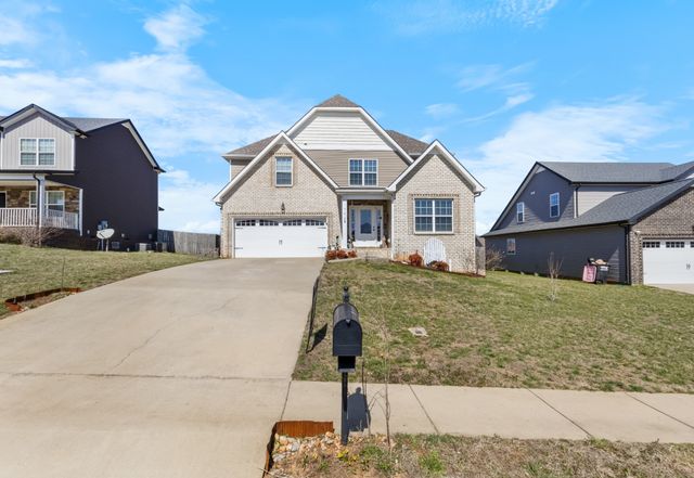 752 Crestone Ln, Clarksville, TN 37042