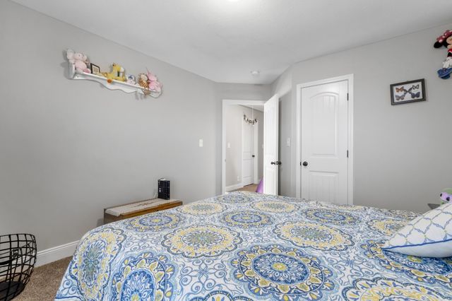 752 Crestone Ln, Clarksville, TN 37042
