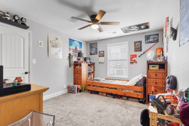 752 Crestone Ln, Clarksville, TN 37042