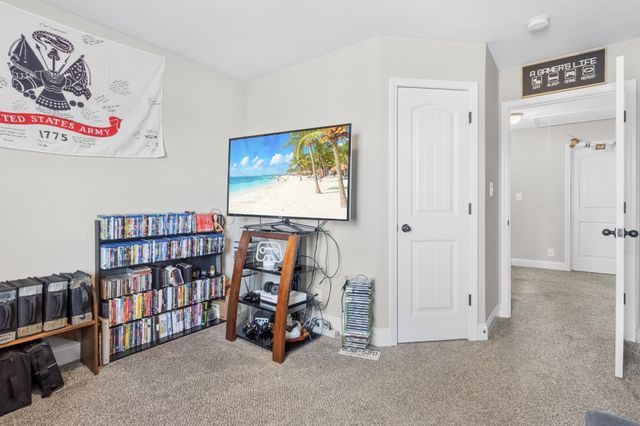 752 Crestone Ln, Clarksville, TN 37042
