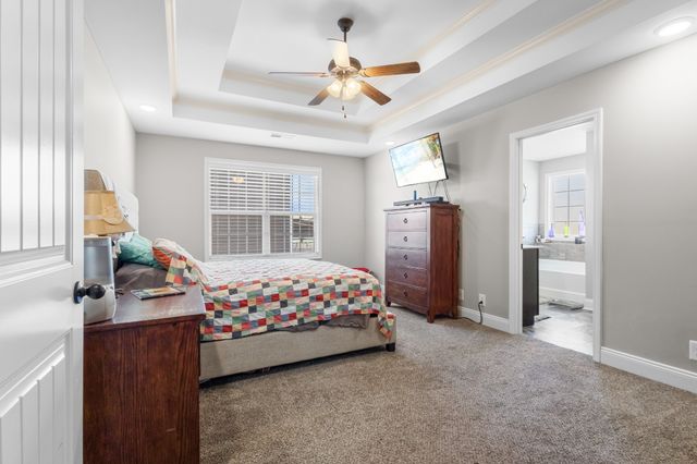 752 Crestone Ln, Clarksville, TN 37042