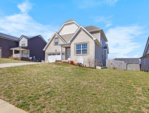 752 Crestone Ln, Clarksville, TN 37042