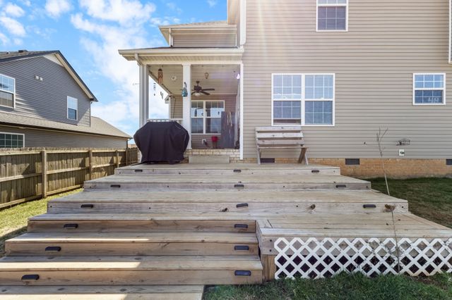 752 Crestone Ln, Clarksville, TN 37042