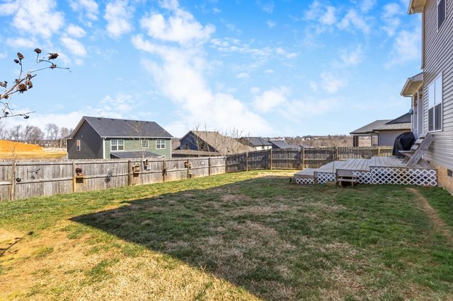 752 Crestone Ln, Clarksville, TN 37042