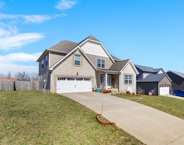 752 Crestone Ln, Clarksville, TN 37042