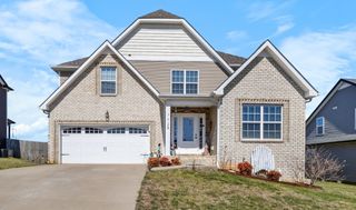 752 Crestone Ln, Clarksville, TN 37042